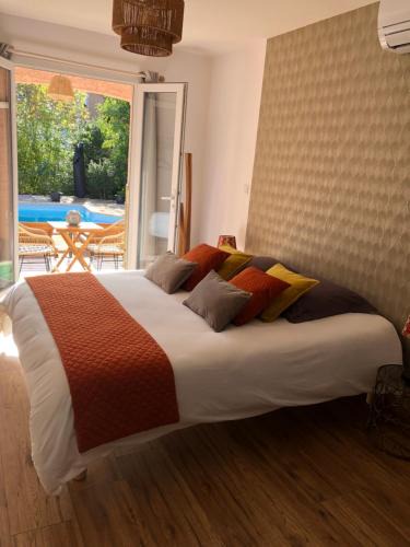 Carcassonne House | Le Mas Victoria - Chambres d'hôtes avec table d'hôtes-Parking privé ferme