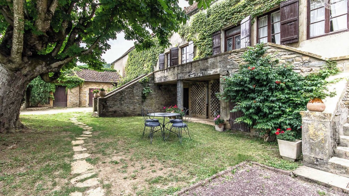 Saint-Vallerin House | Le May Morin - SAINT VALLERIN