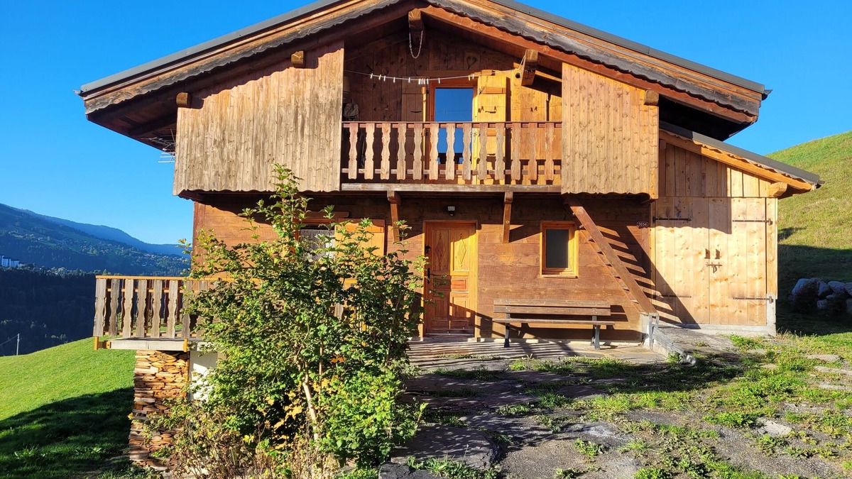 Flumet Ski Chalet | Le Mazot de Marie - Detached chalet 6 pers Mont Blanc view