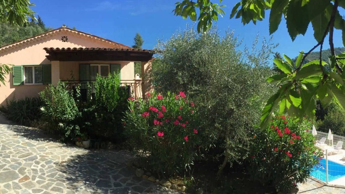 Coaraze House | Le Mimosa - BENDEJUN