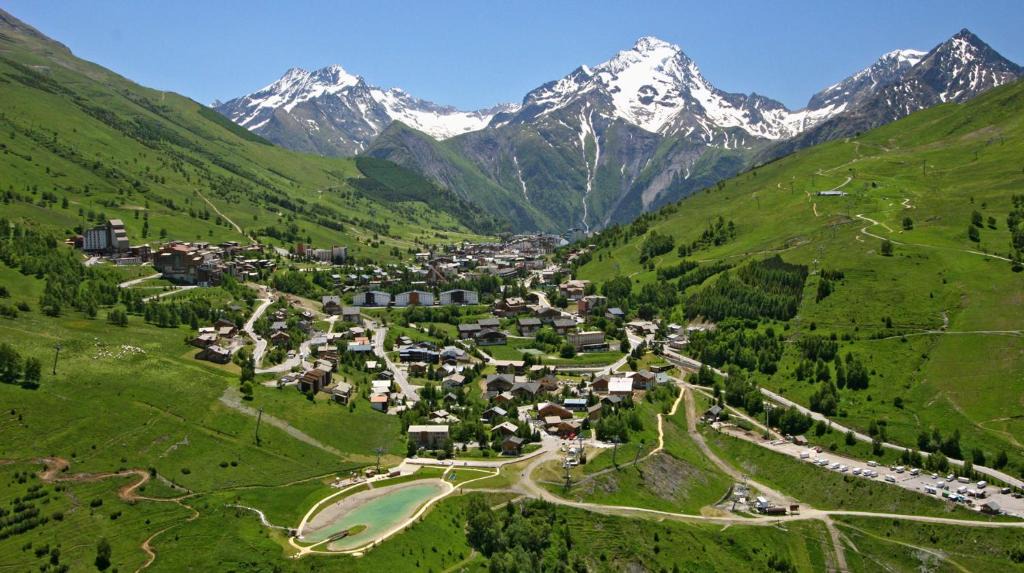 Mont-de-Lans Apartment | Le Montana