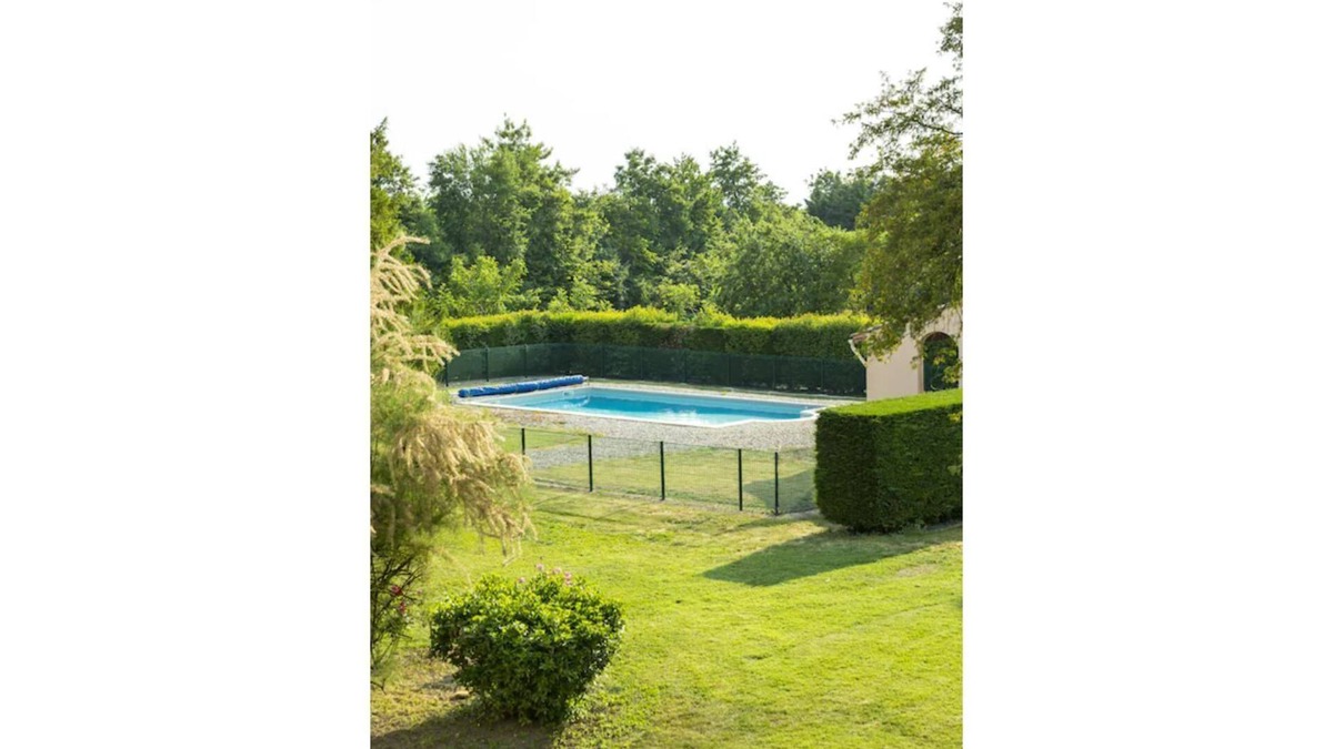 Charols Other | Le Morgon-Charming, peaceful farmhouse with swimming pool in wooded grounds