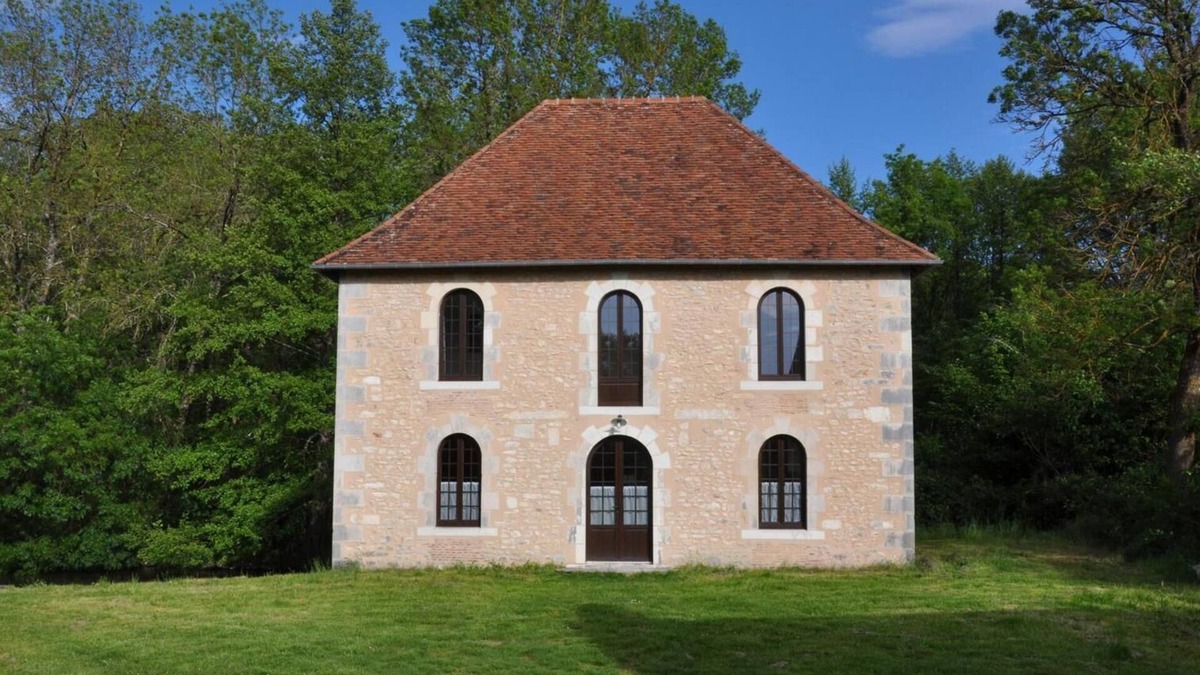 Bethines House | Le Moulin Brûlé