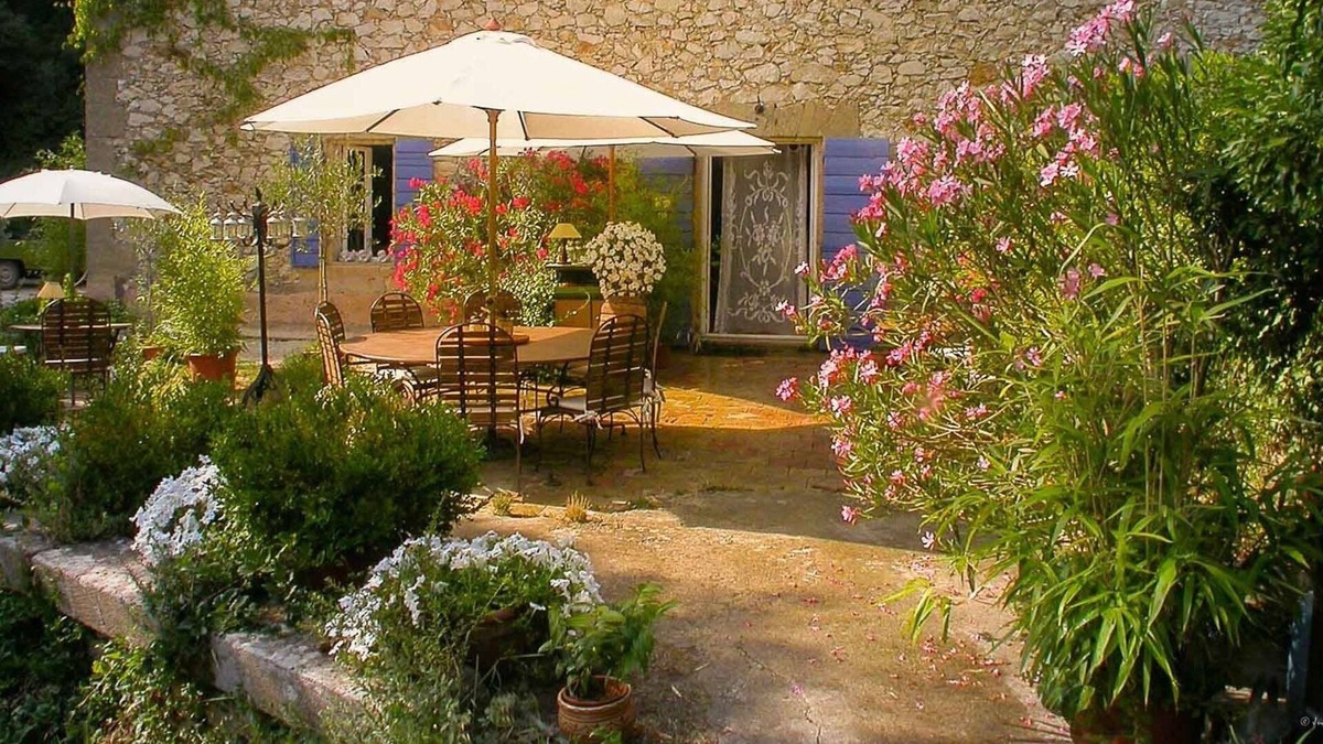 Rognes Bed & Breakfast | Le Moulin du Rossignol
