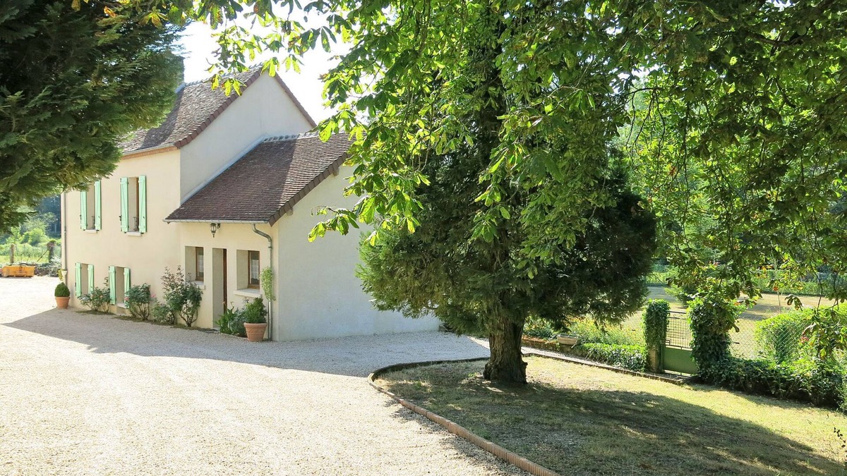 Saint-Romain-sur-Cher House | Le Moulin Lecomte by Interhome