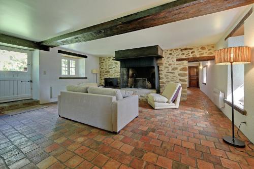 Saint-Germain-d'Anxure House | Le Moulin neuf