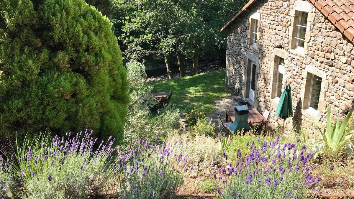 Saint-Pierreville House | Le Moulinage Chabriol - La Rivière