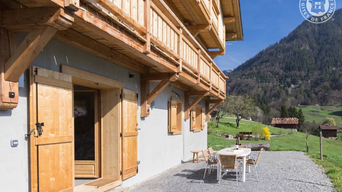 Saint-Nicolas-la-Chapelle House | LE Névé - St-nicolas-la-chapelle