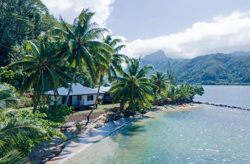 Teahupoo Villa | Le Neliza Beach Lodge Raiatea
