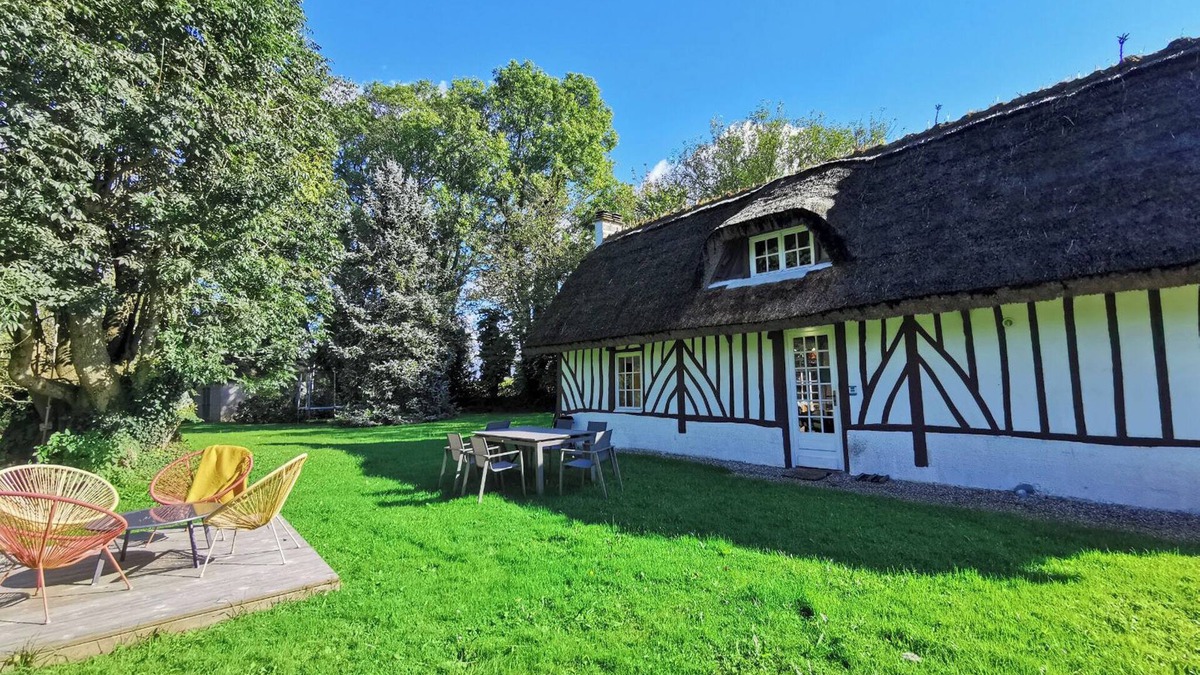Lieuvin Pays d'Auge House | Le Nid de Chaume, 15 min from Honfleur 4/6P Charming little cottage,