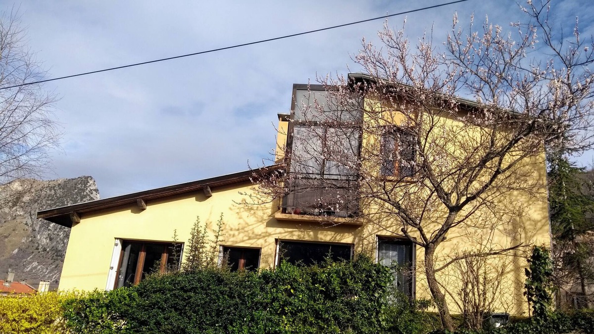 Tarascon-sur-Ariege Apartment | Le Nopal Bleu furnished apartment