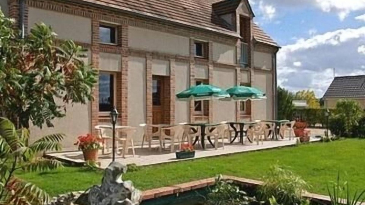 La Bussiere Hotel | Le Nuage