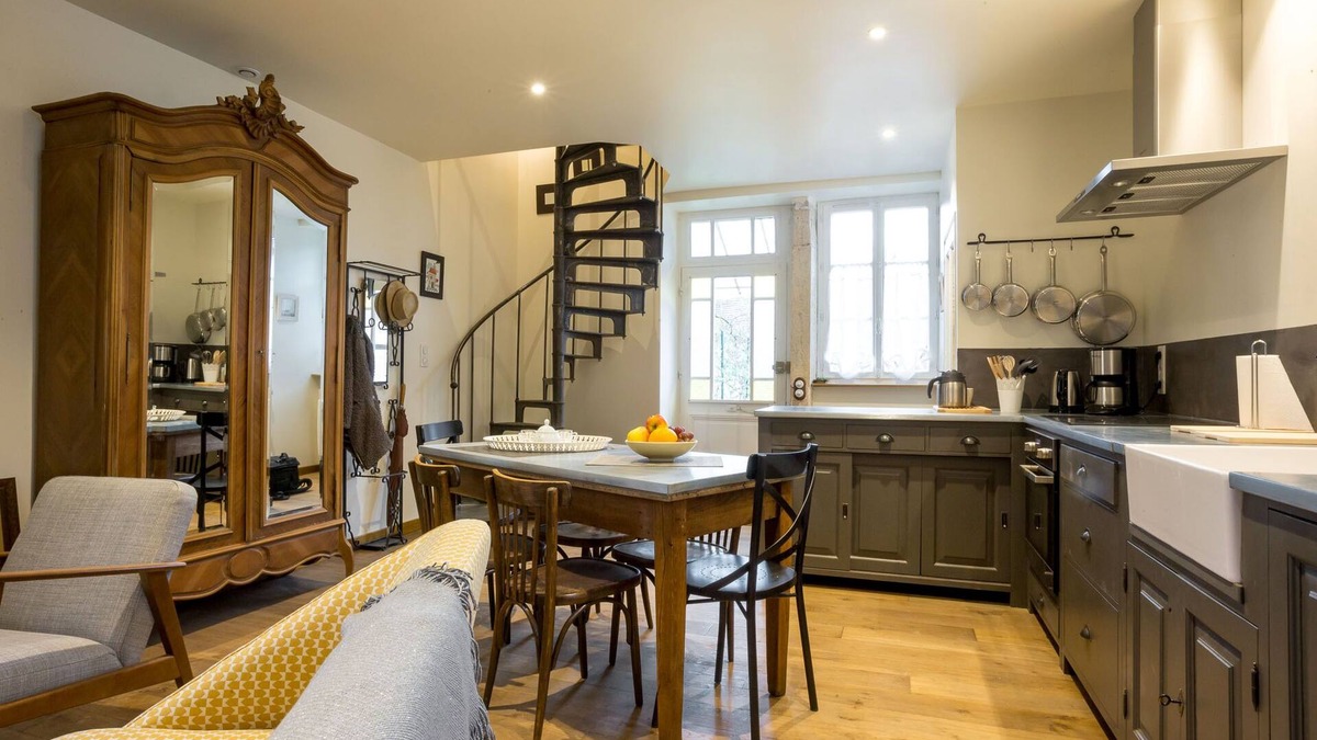 Nantoux House | Le P'tit Pichot Charming Cottage in little wine village 8kms from Beaune