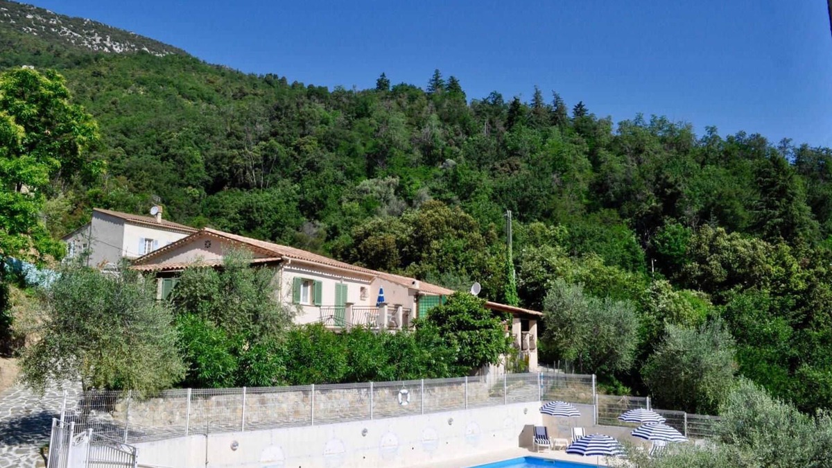 Coaraze House | Le Palmier - BENDEJUN