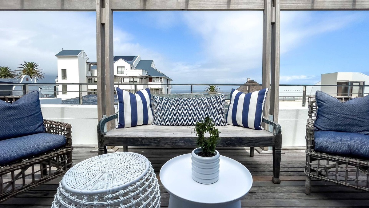 Hermanus City-Centre Apartment | Le Paradis Penthouse Apartment