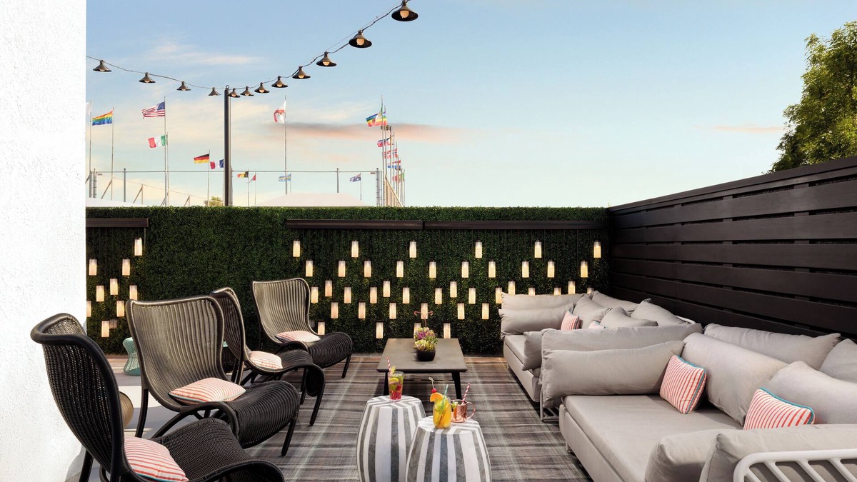Tri-West Hotel | Le Parc at Melrose
