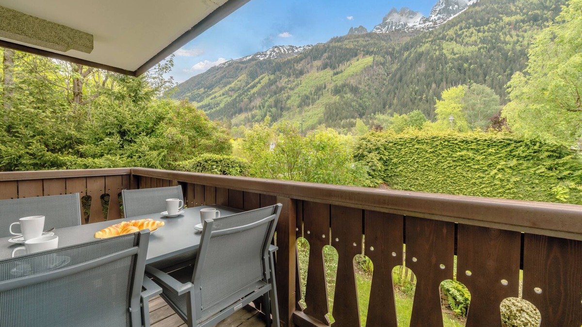 Chamonix City Centre Apartment | Le Parc du Mont Blanc, Chamonix, France