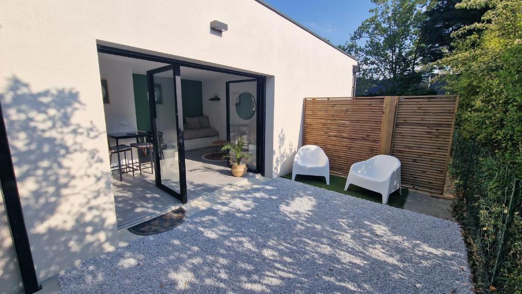 Saint-Barthelemy-d'Anjou Apartment | Le Patio : studio avec extérieur