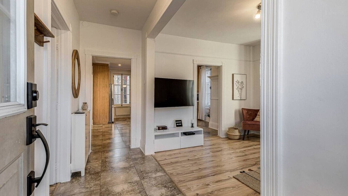 Quartier 5-4 Apartment | Le Patrimonial-Two bedrooms