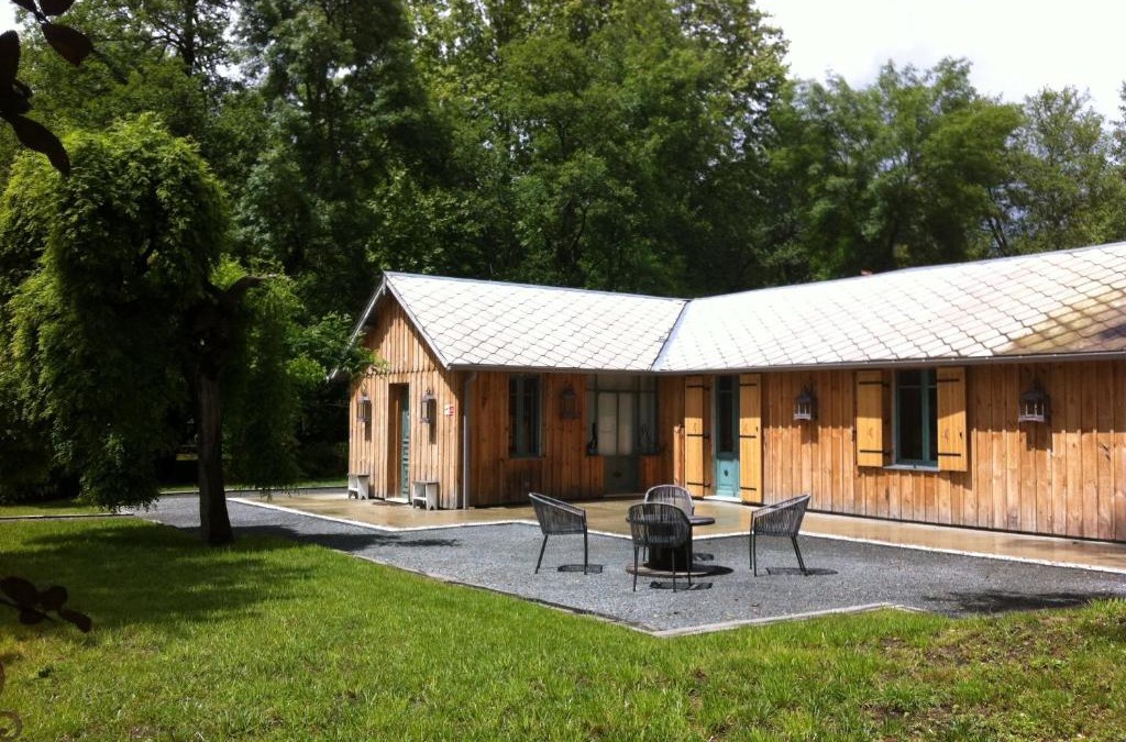 La Brede House | Le Pavillon du Lac