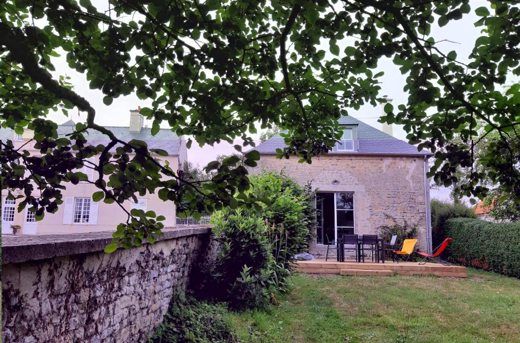 Crouay House | Le Pavillon du Manoir de Conjon
