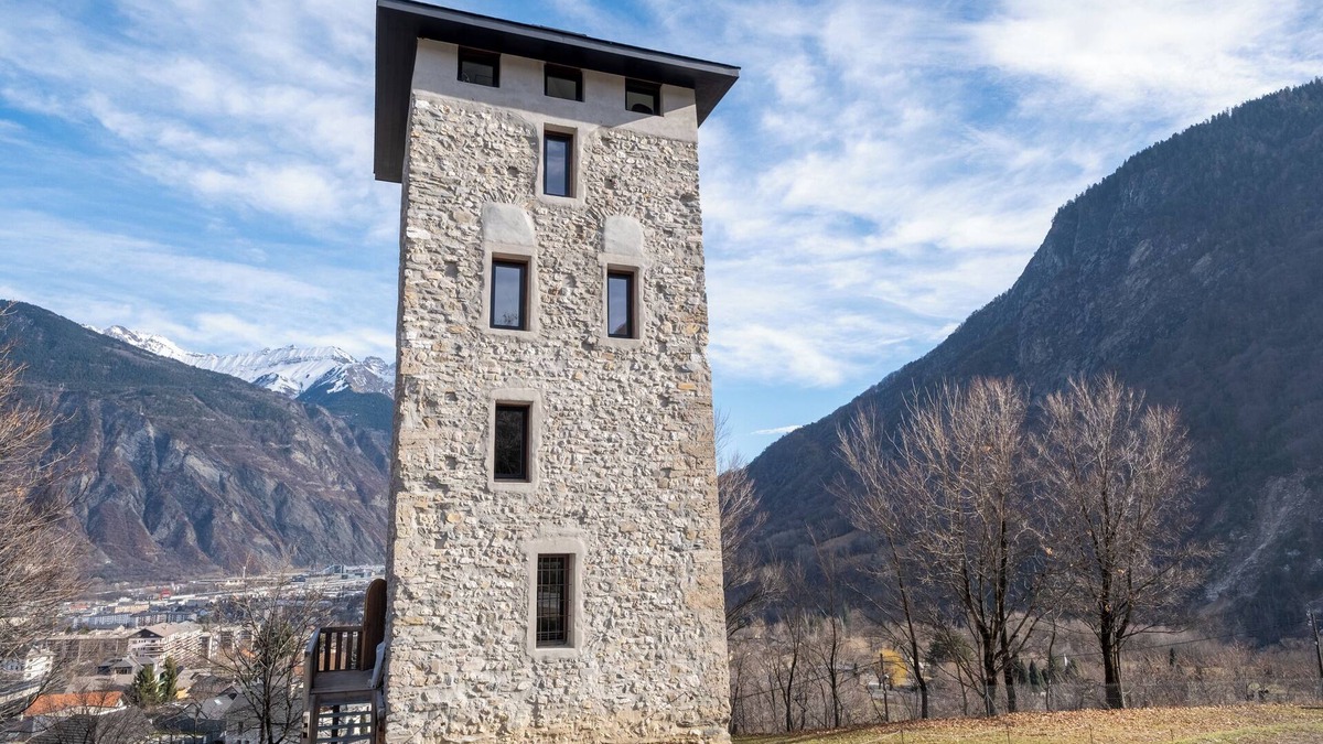 Saint-Jean-de-Maurienne Apartment | Le Perchoir, at the top of the Tour de la Fournache. A breathtaking view!