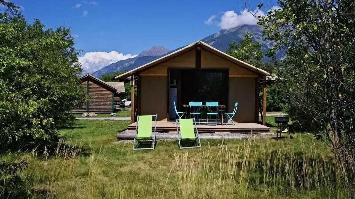 Baratier House | Le Petit Liou Sites & Paysages * - Cabin Hivernet Insolite Premium 3 bedrooms with toilets for 6 people