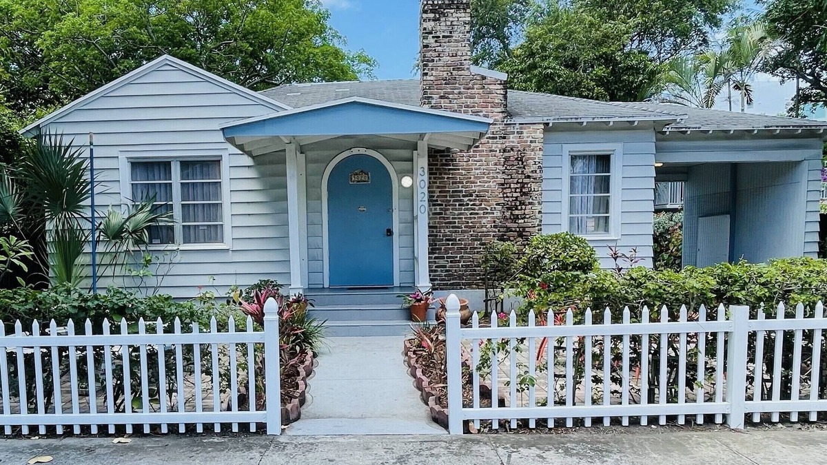 Coconut Grove Cottage | Le Petit Maison