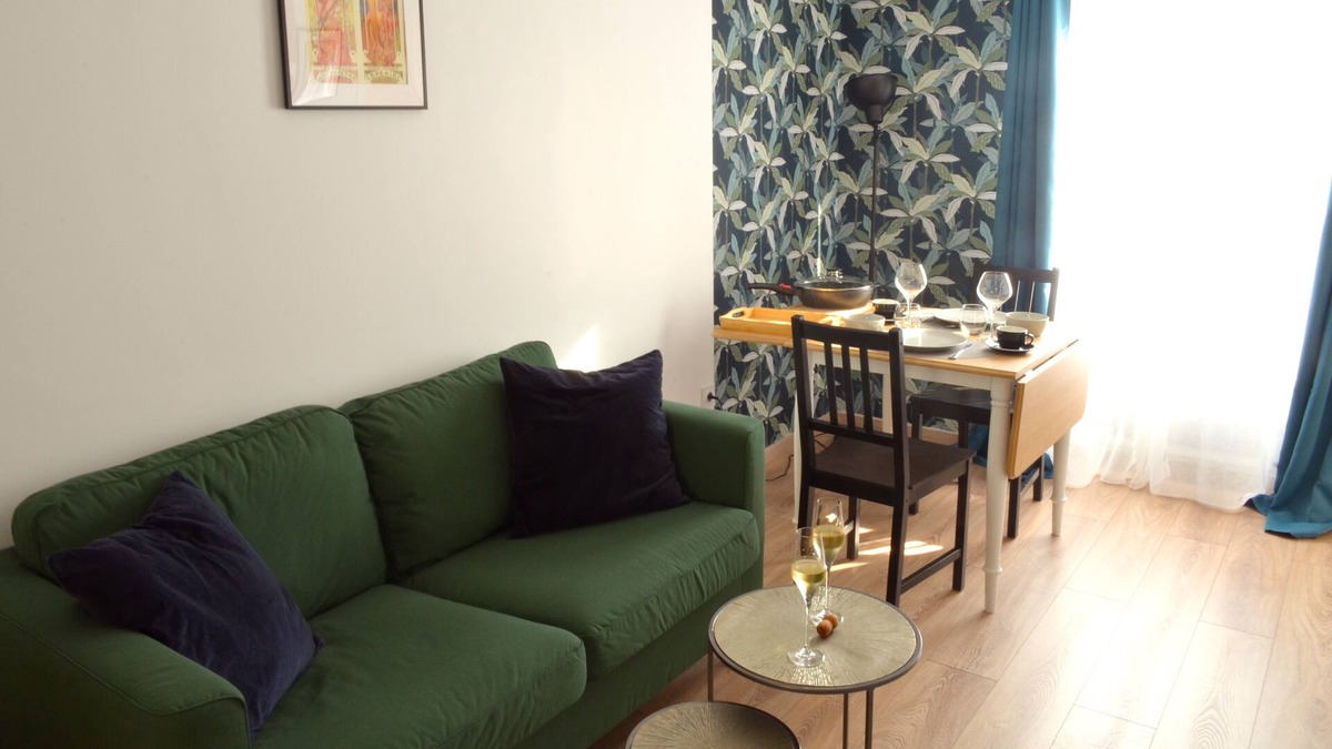 Cernay Apartment | Le petit Meslier ~ 15 min to the cathedral walking