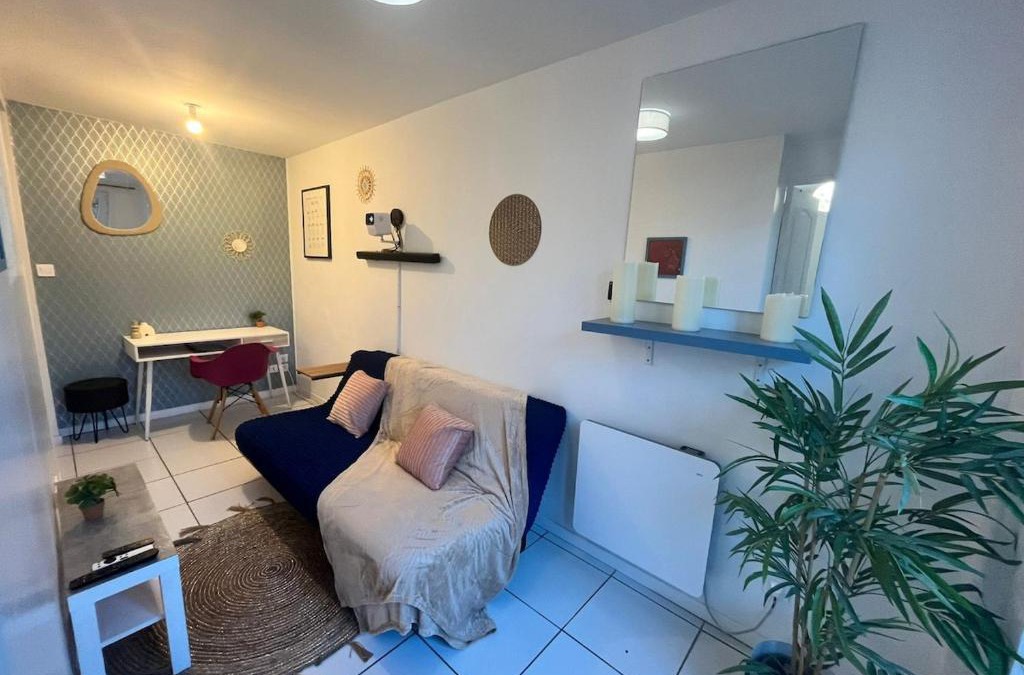 Denain Apartment | Le petit refuge 28m2 2 personnes avec extérieur