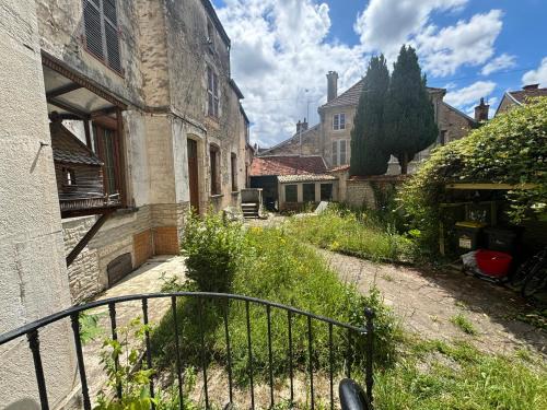 Chatillon-sur-Seine House | Le Petit Saint Vorles