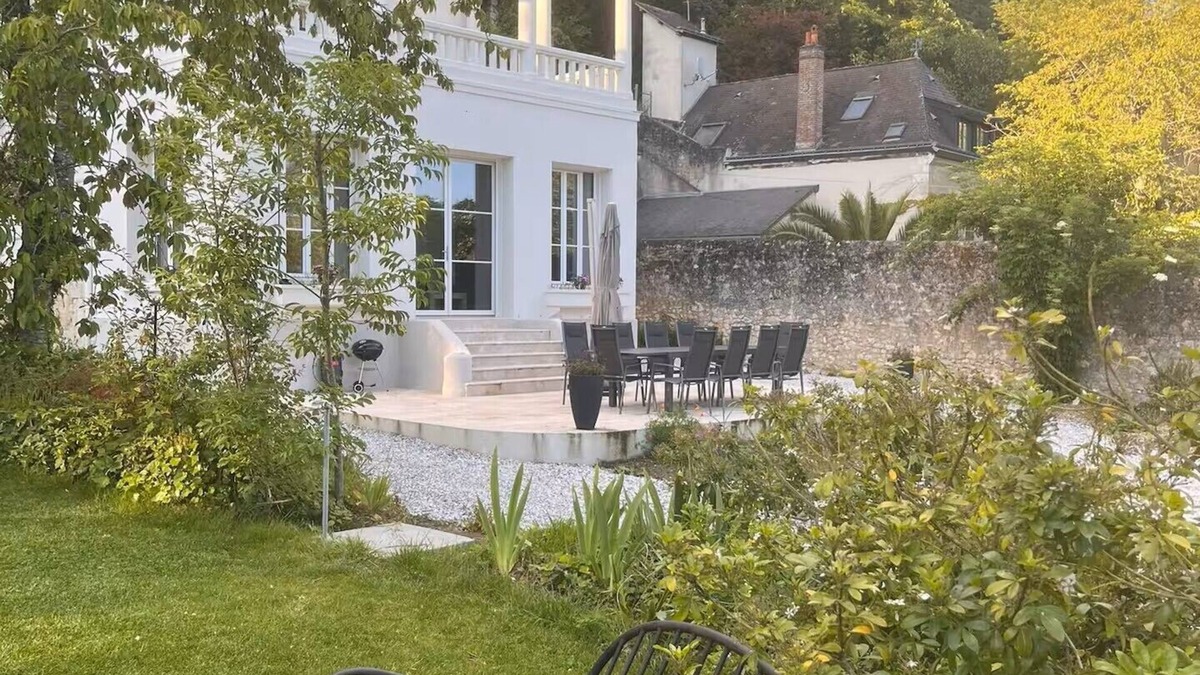 Rochecorbon Villa | Le Petit Versailles Loire Tours