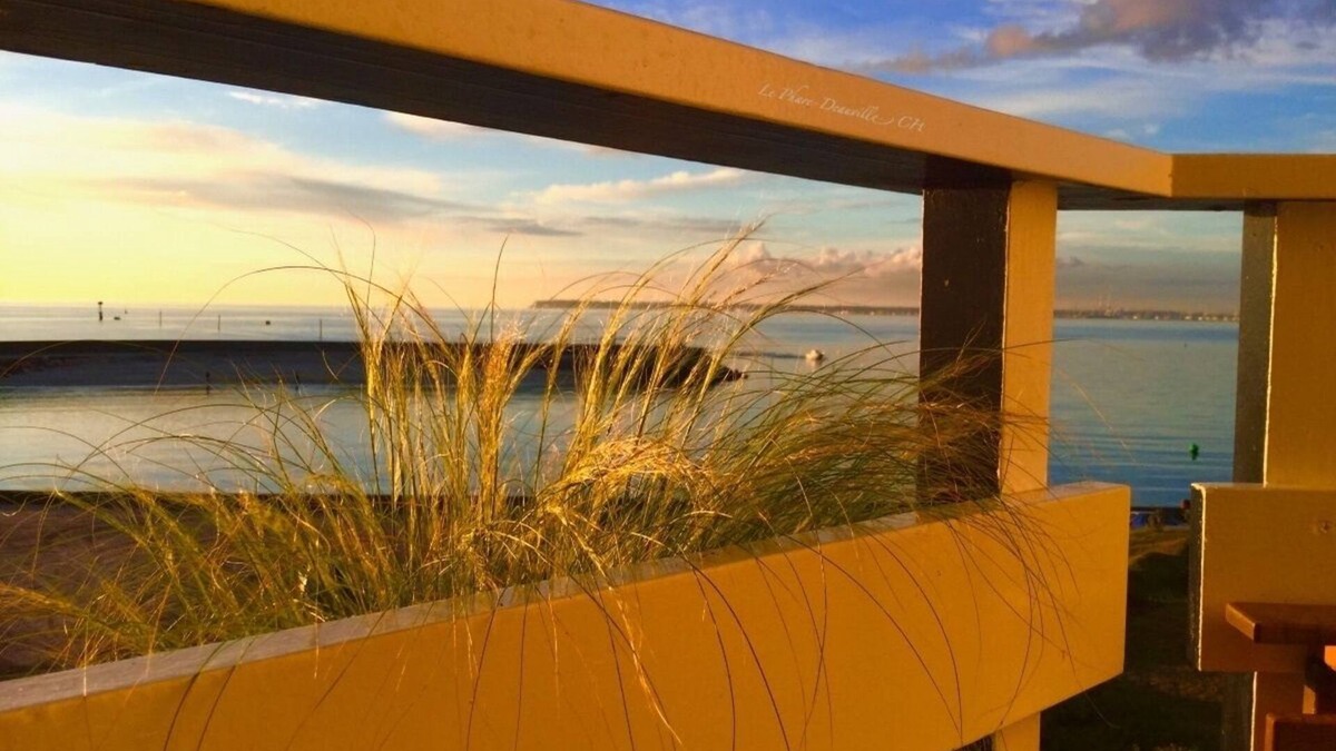 Deauville Condo | Le Phare Deauville sea view
