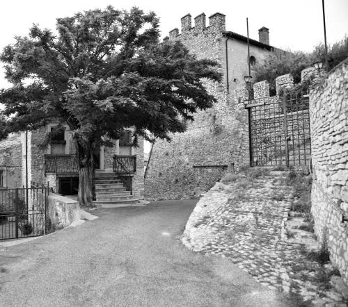 Nerola Apartment | "Le pietre silenti" antica dimora del 1300'