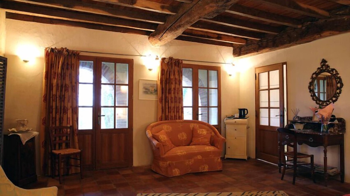 L'Isle-Jourdain Bed & Breakfast | Le Pigeonnier de Guerre