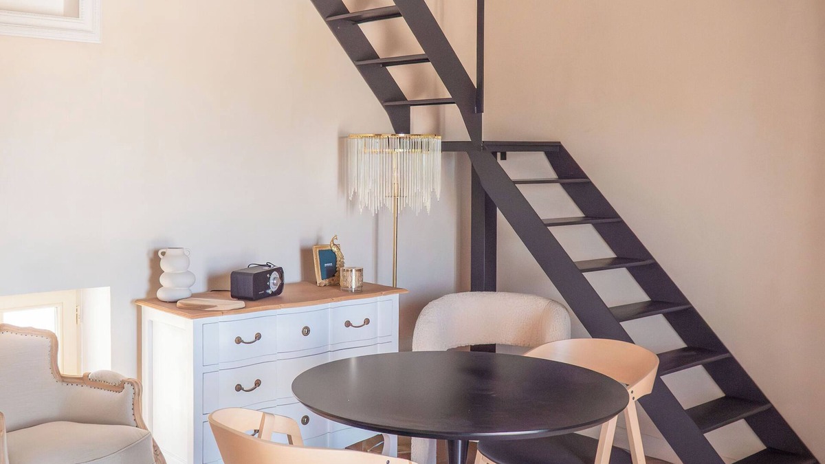 Caux Apartment | Le Pigonnier, le Gîte Insolite des Amoureux Avec Piscine et Sauna, sur Pézenas