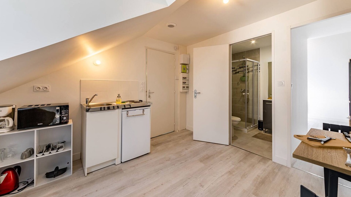 Saint-Serge Apartment | Le Poète - T2 proche centre ville