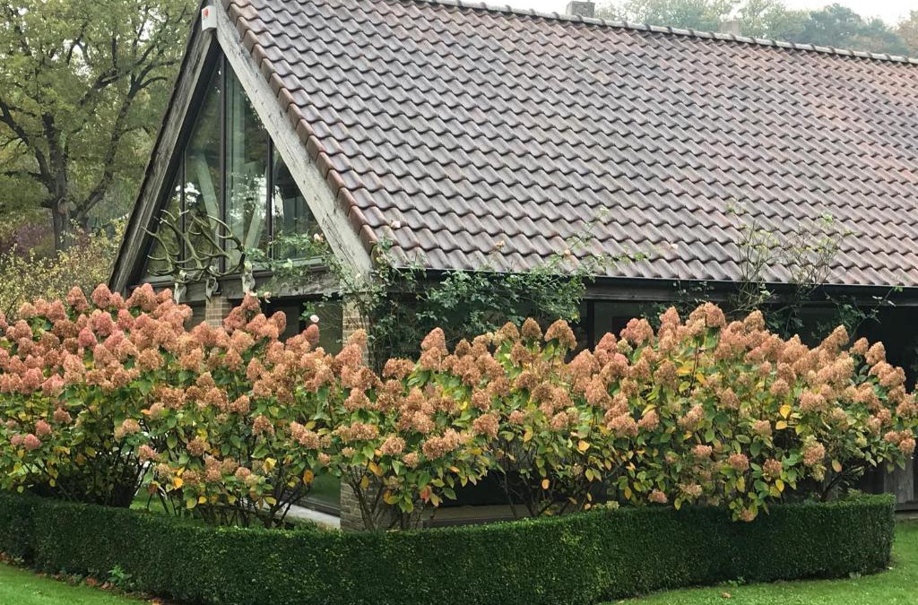 Couture-Saint-Germain Bed & Breakfast | Le porche