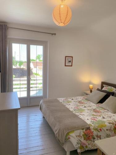 Avaray House | Le port au vin