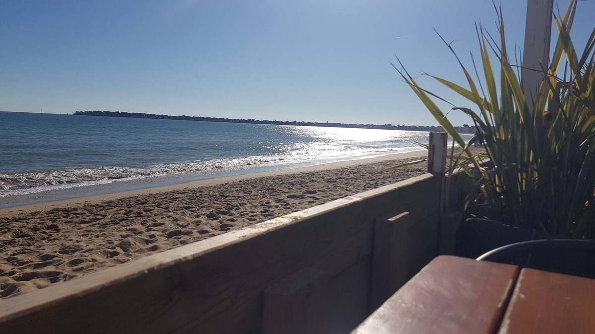 Le Pouliguen Apartment | Le Pouliguen, 100 metres from the station, beach, restaurants, stores, sea outings
