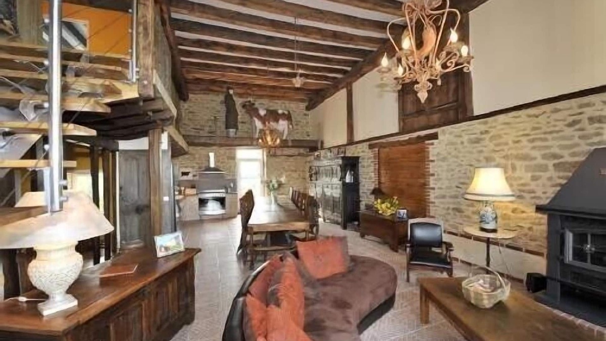 Jouillat Cottage | Le Pré des Vergnes 4*- Large gîte- from 2 to 23 people