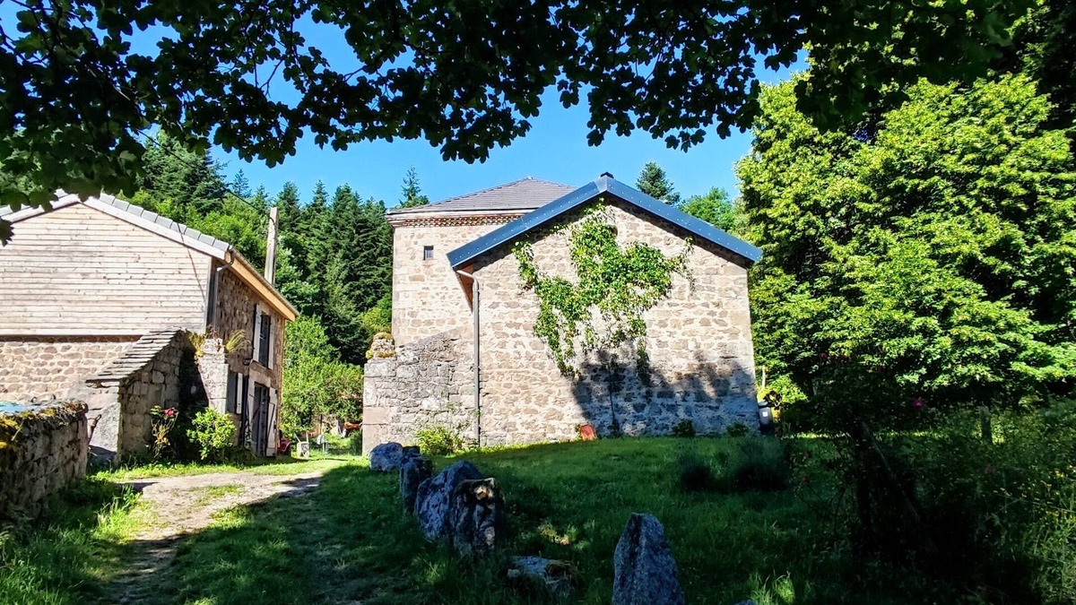 Tence House | Le Pré de Maulène, a haven of peace in the middle of nature for the whole family