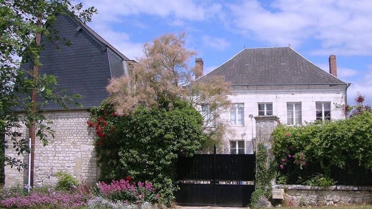 Sevigny-Waleppe House | Le Presbytère de Sévigny