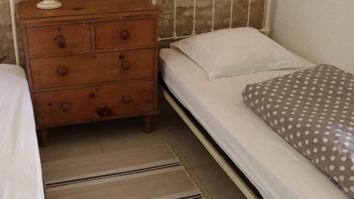 Landrais House | Le Pressoir - Traditional Farmhouse nr La Rochelle. beaches 20 mins and a pool.