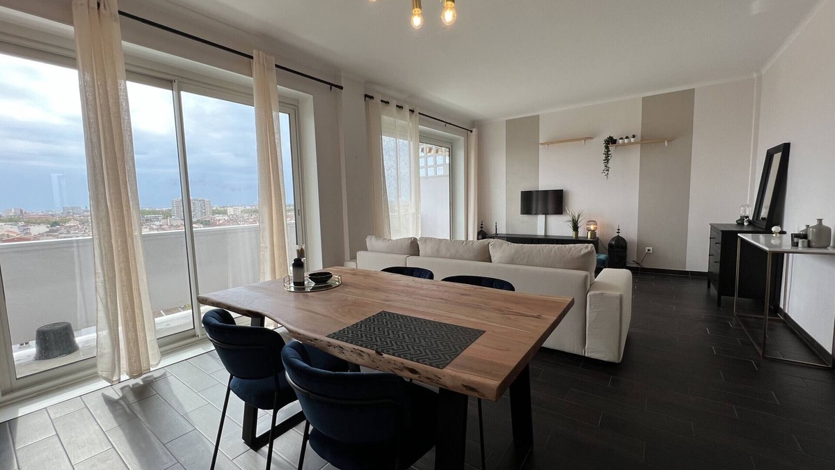 Toulouse East Apartment | Le Pyrénéen : T2 proche Gare avec vue incroyable