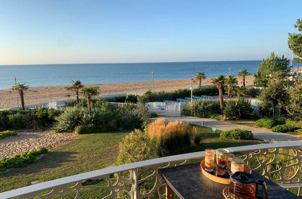 La Tranche-sur-Mer Apartment | Le Rêve, les pieds dans l'eau, face à l'Ile de Ré