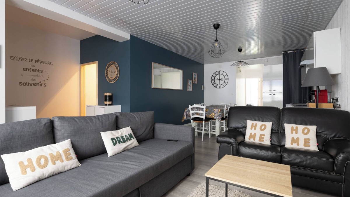 Bagneres-de-Bigorre Apartment | Le reflet des Pyrénées 6/8 people, close to town center and ski shuttles