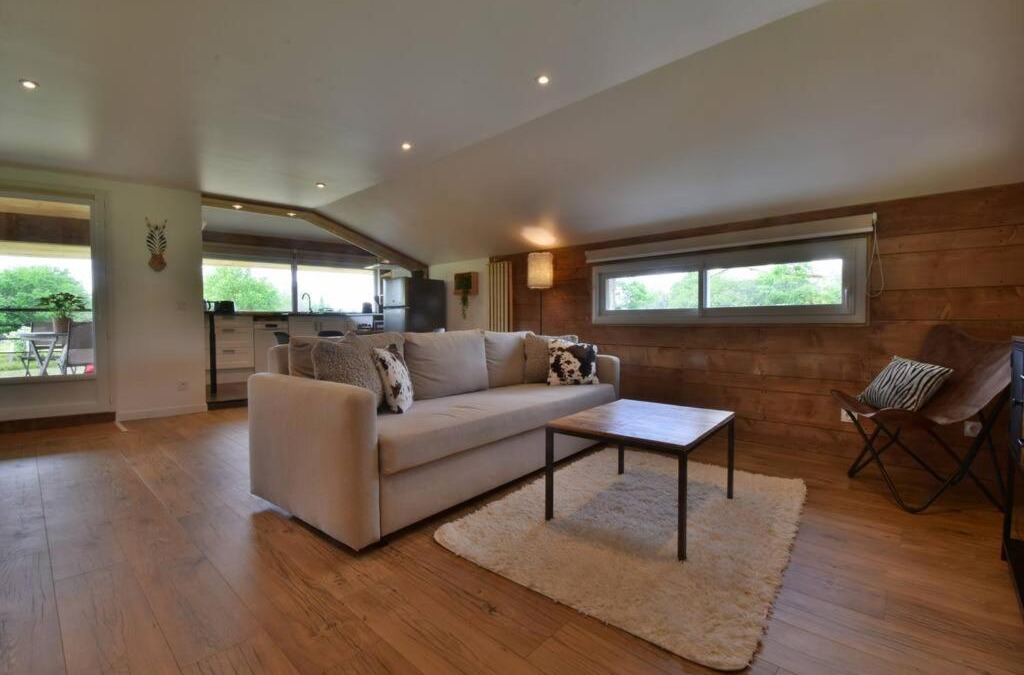 Castelnau-sur-l'Auvignon House | Le Refuge Confortable gîte avec terrasse