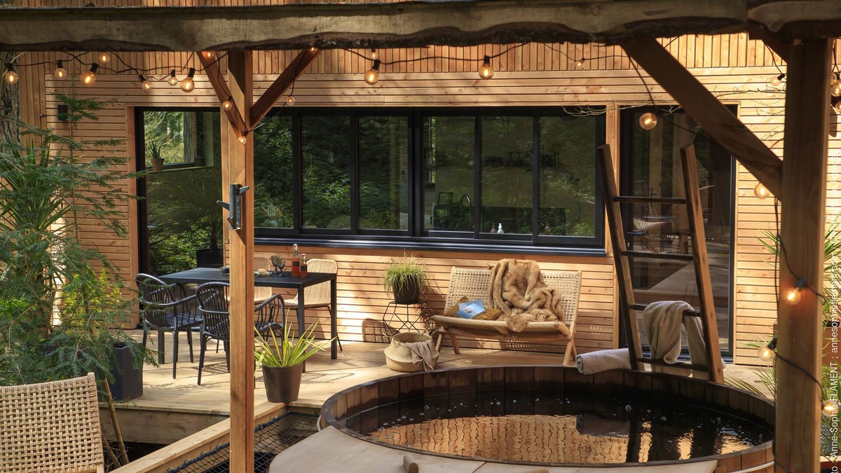 Hardelot-Plage Cabin | Le Refuge-Log Cabin-Luxury-Mobility bath-Woodland view
