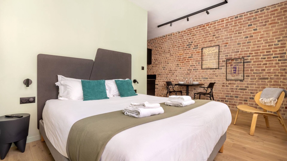 Old Lille Apartment | Le Sacré-Coeur, best-in-class studio